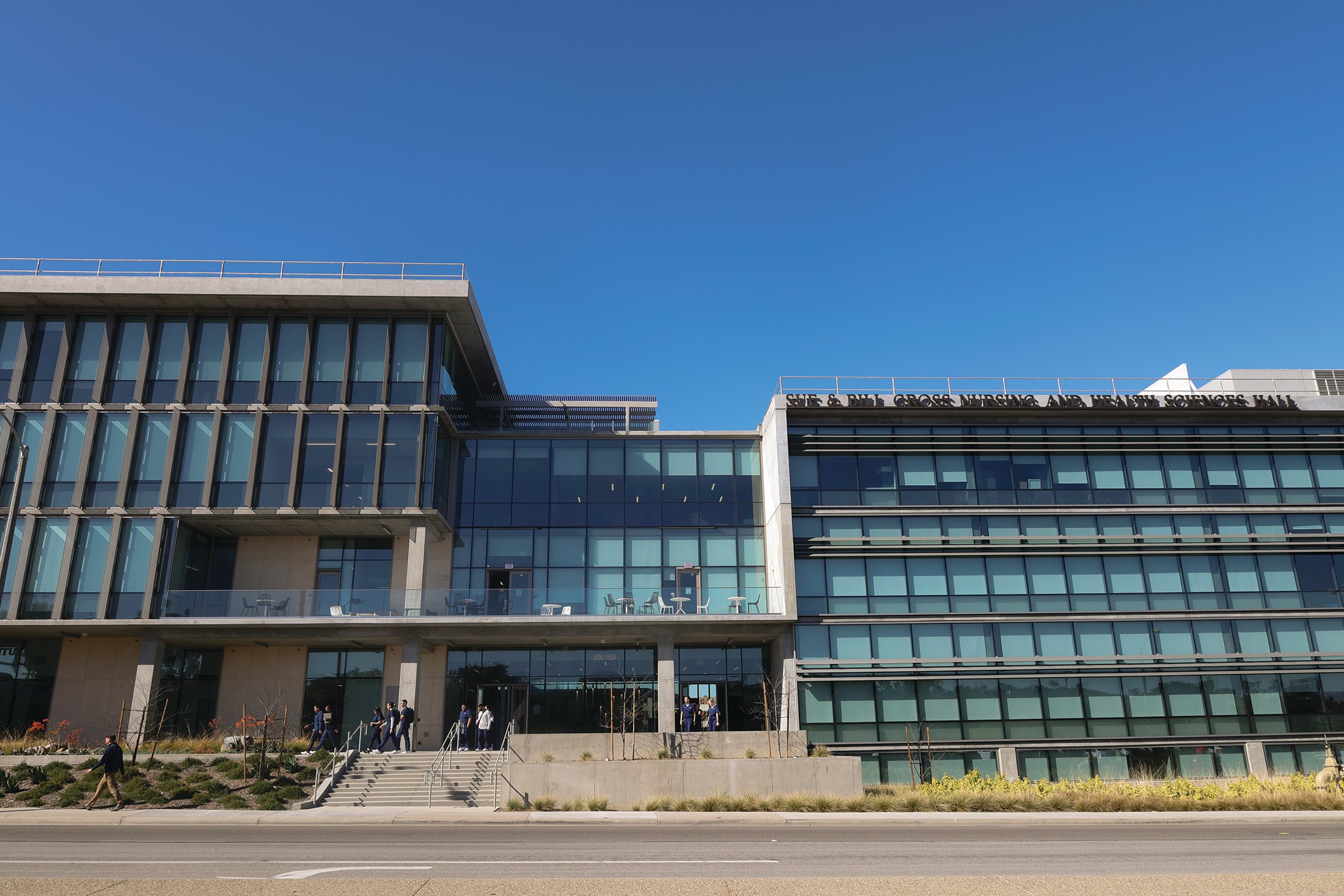 2022: Sue & Bill Gross Nursing and Health Sciences Hall – This four-story facility is designed to train and advance the next generations of nurses. It features a high-tech simulation center for team-based interprofessional exercises. The hall is connected by common space with the Susan & Henry Samueli College of Health Sciences building to encourage interdisciplinary collaborations.