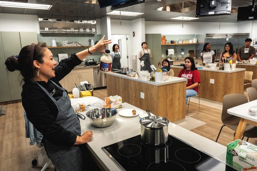 UC Irvine’s Susan Samueli Integrative Health Institute